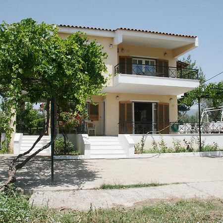 Villa Vlichos 阿马林索斯 外观 照片