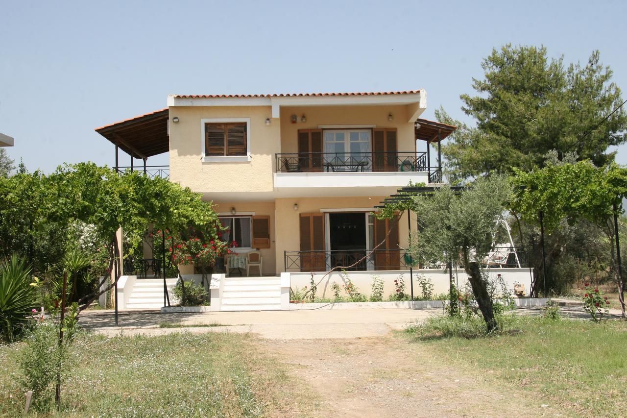 Villa Vlichos 阿马林索斯 外观 照片